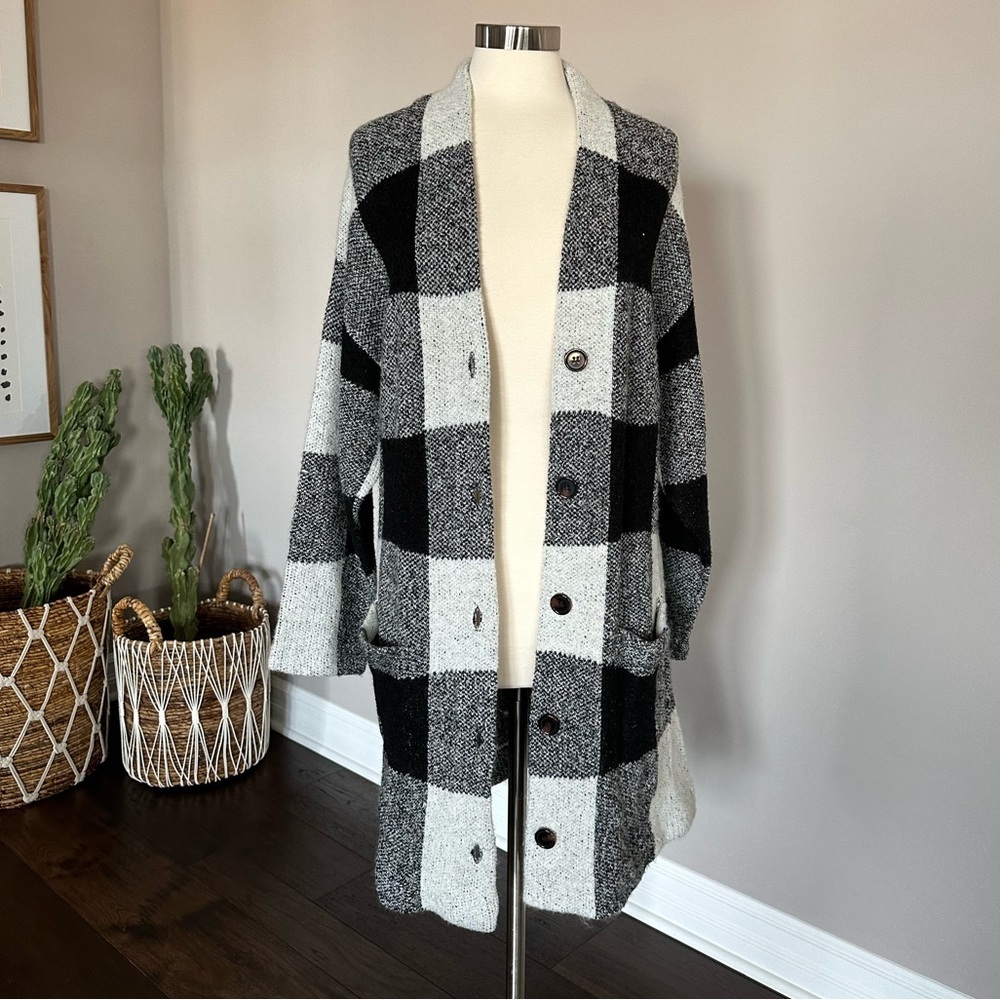 BLANKNYC Long Cardigan Duster Button-Up Buffalo Check Black & White Large